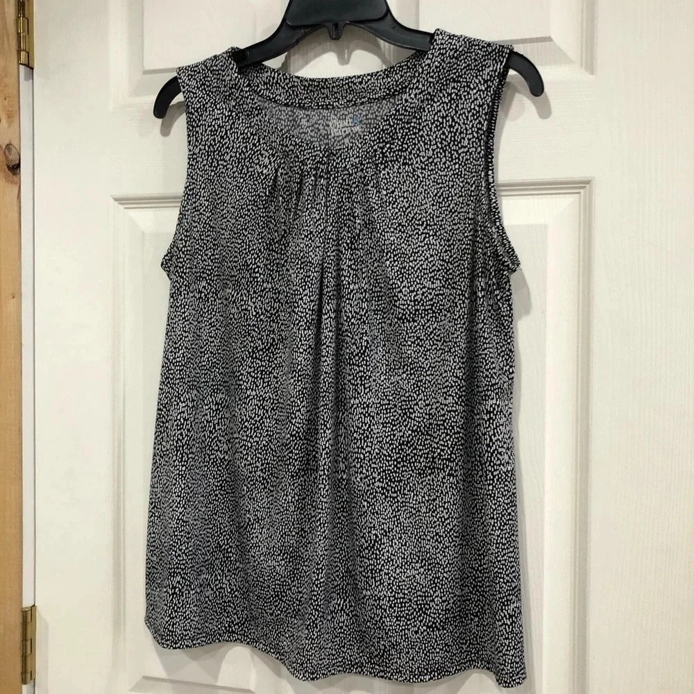 Croft & Barrow Women’s Medium Print Pintuck Tank Sleeveless Top Black White